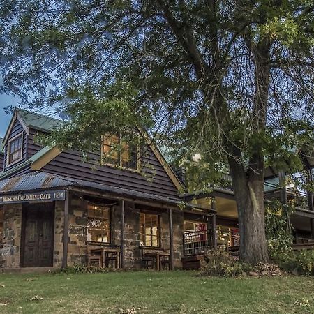 Gold Mine Guest House And Cafe Nundle Ngoại thất bức ảnh